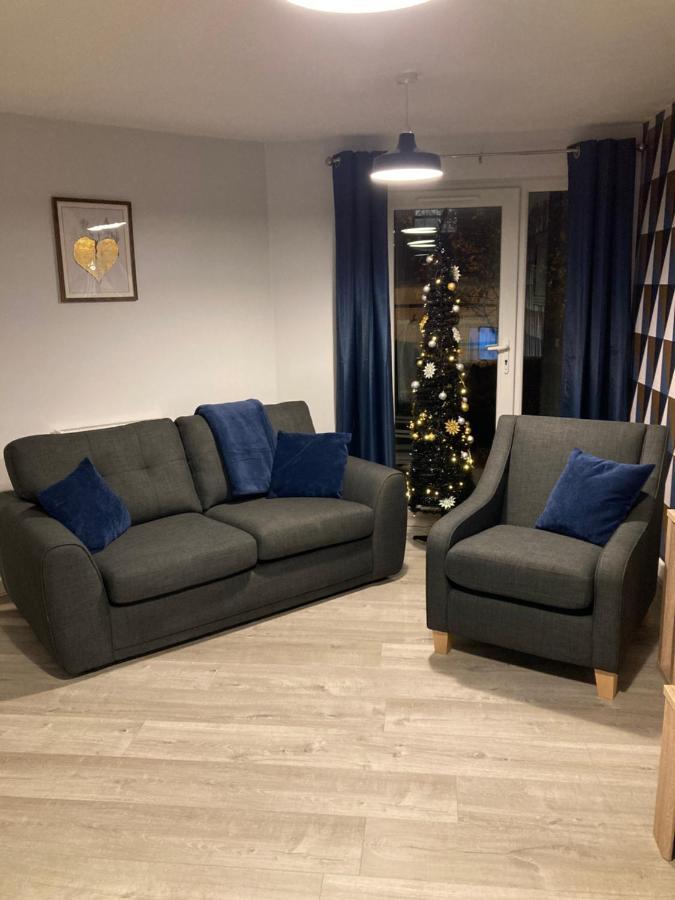 Chapel Court Apartments Cannock Extérieur photo