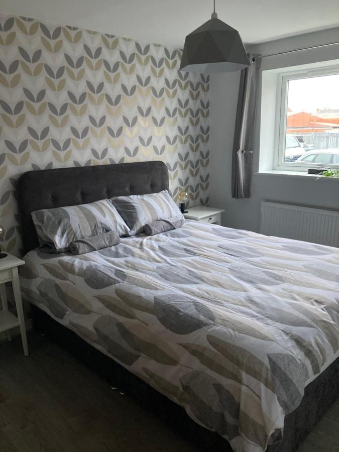 Chapel Court Apartments Cannock Extérieur photo