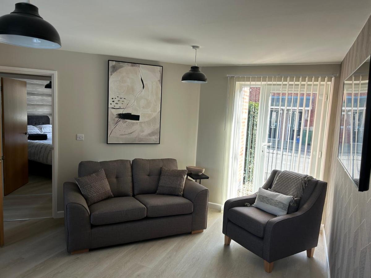 Chapel Court Apartments Cannock Extérieur photo